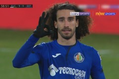 皇马西甲联赛4-1大胜，本泽马双星闪耀新援崛起